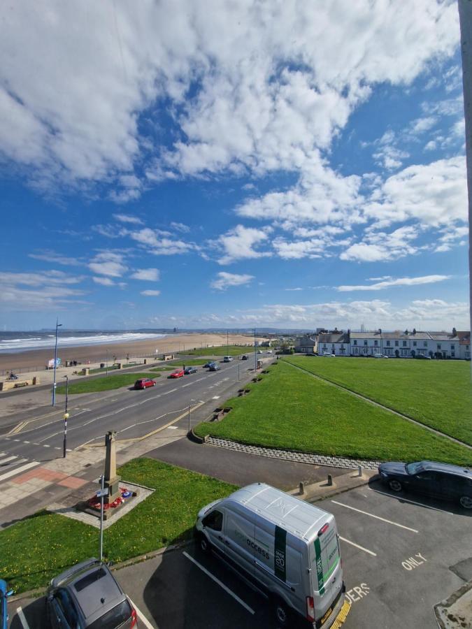 2 The Green, Exceptional Large House, Sea Views Loads Of Bathrooms Seaton Carew Εξωτερικό φωτογραφία
