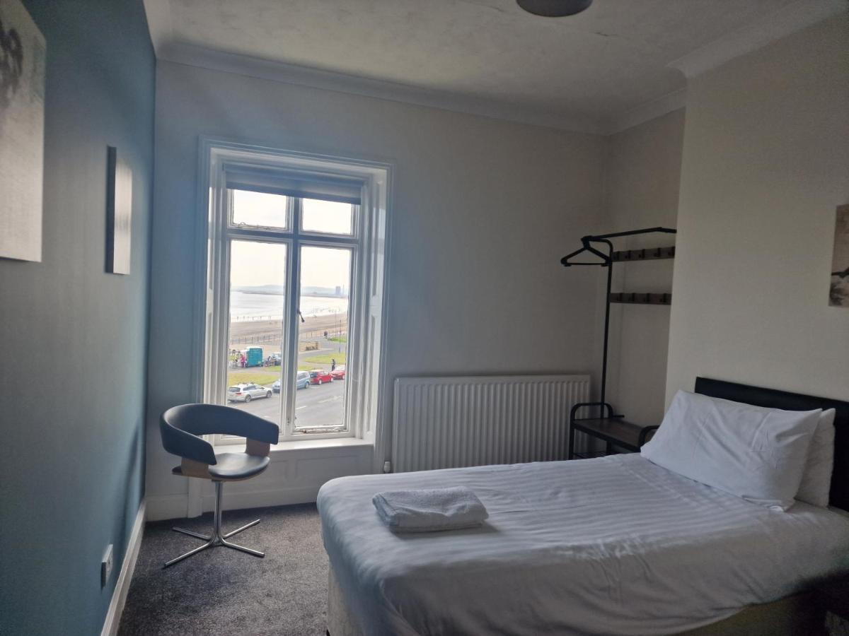 2 The Green, Exceptional Large House, Sea Views Loads Of Bathrooms Seaton Carew Εξωτερικό φωτογραφία